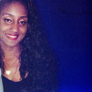 Meet your Posher, Jasmine